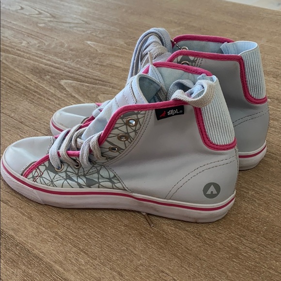 Airwalk Hightop sneakers - Picture 1 of 16